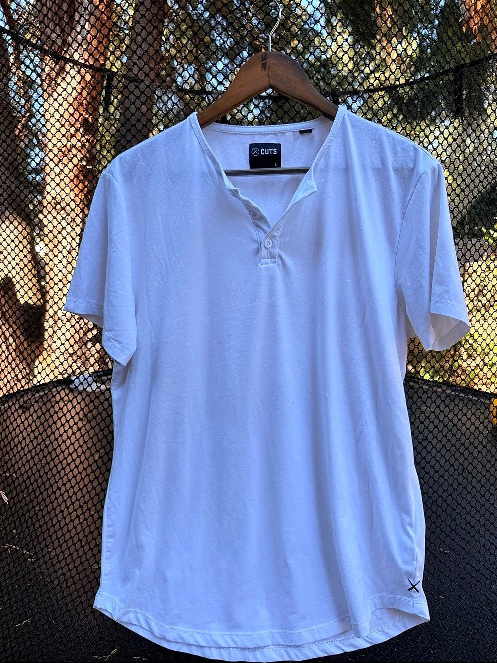 Cuts Men's White Short Sleeve Polo Size Large Like New